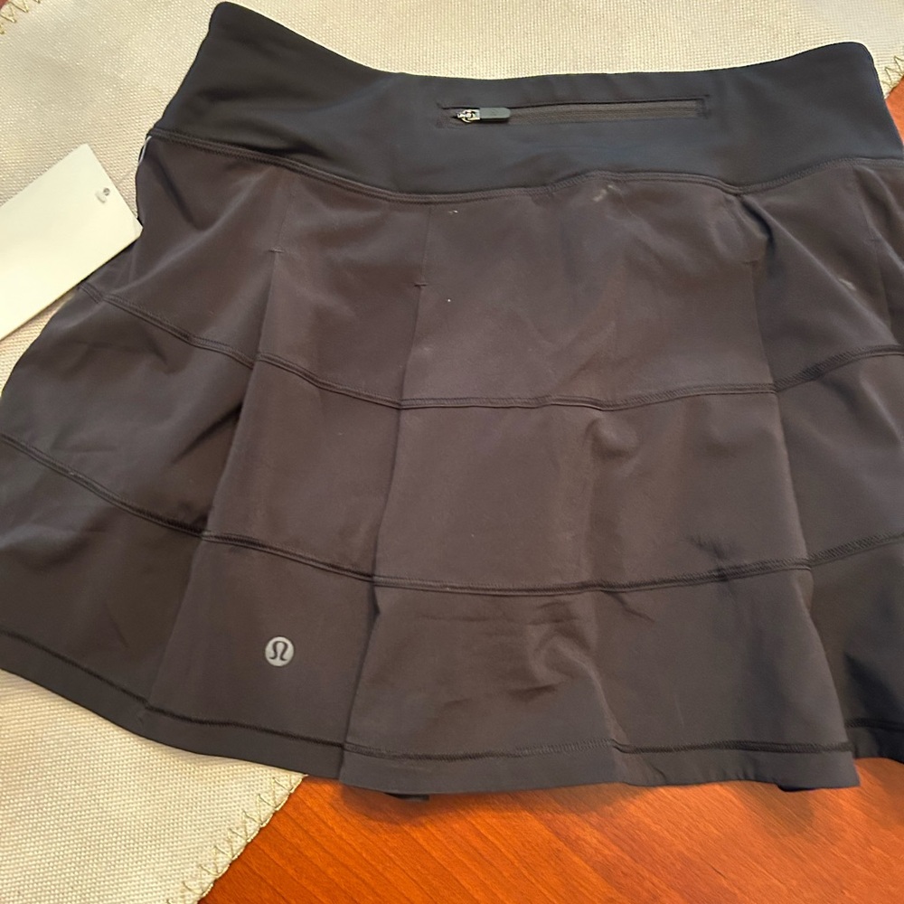 Lululemon Athletica pace rival mid-rise  Skirt size 6